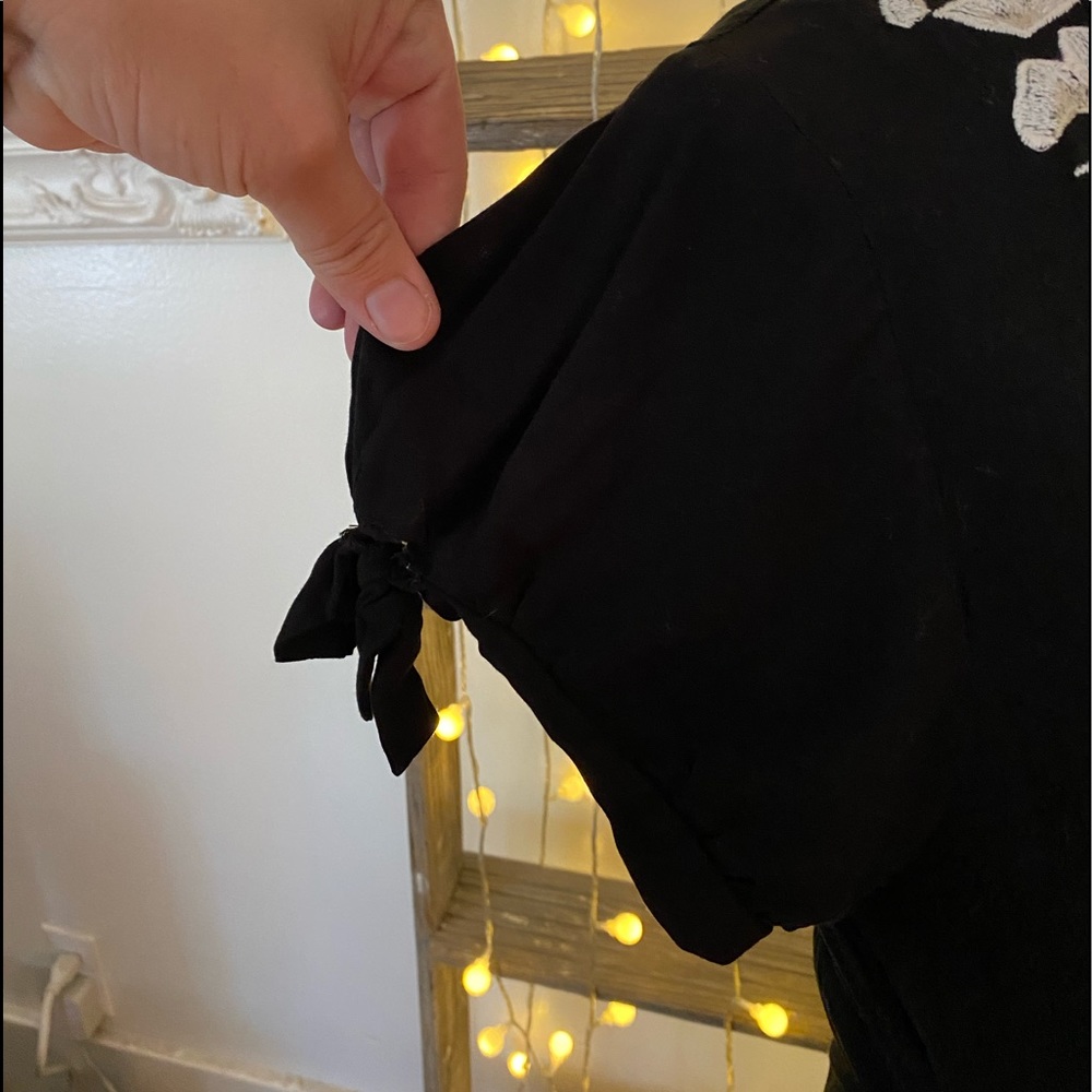 Beautiful Boho Midi Dress with Embroidered Floral Accents - Picture 5 of 12